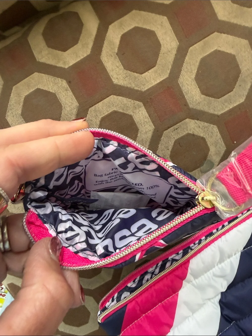 Estee Lauder Pink Navy White Quilted Cosmetic Wristlet Set